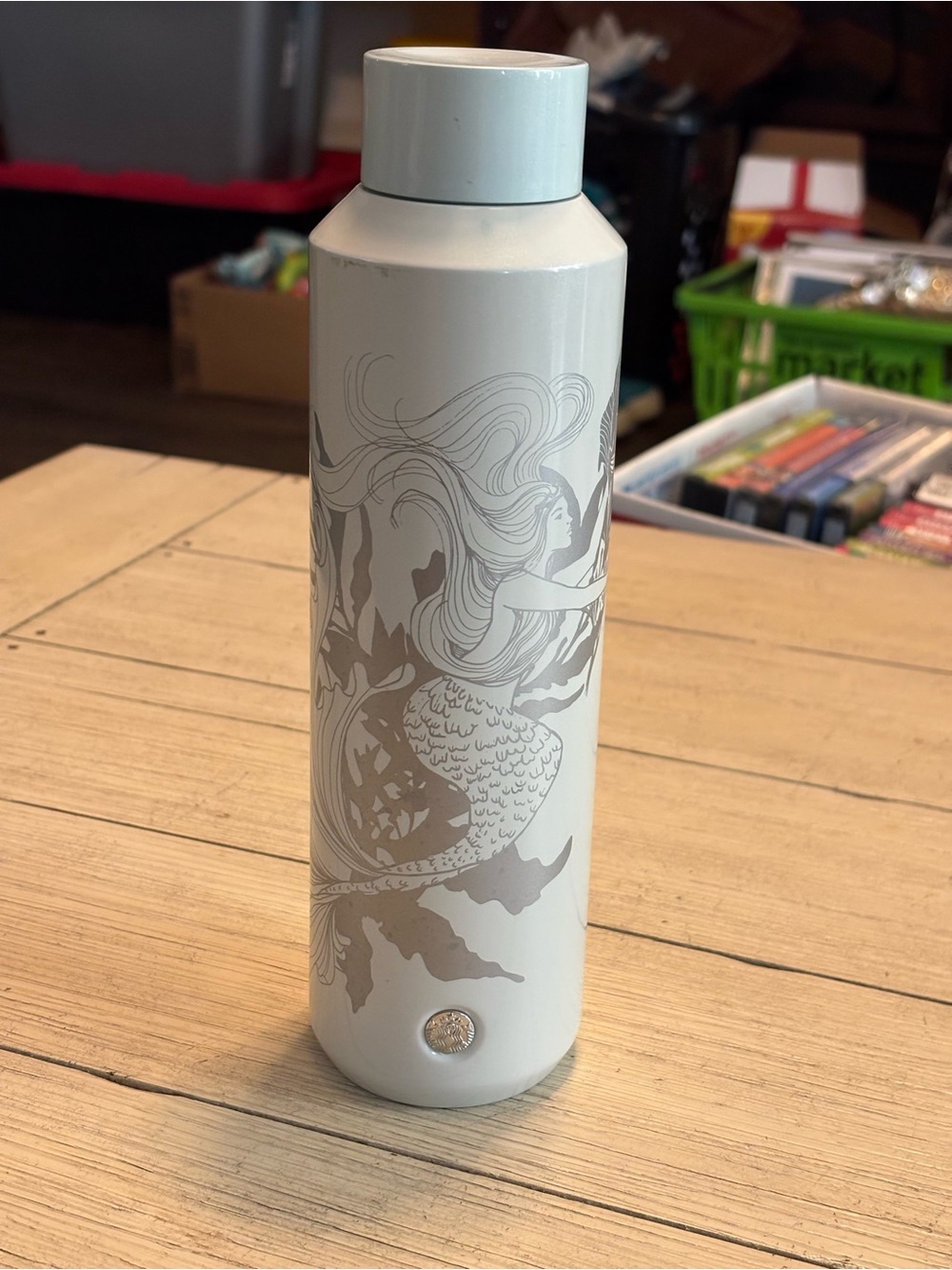 Starbucks 2022 White Siren Mermaid Vacuum Insulated Stainless Steel Water Bottle